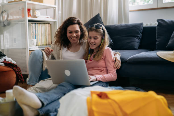 istock mother and daughter at home 2022030372