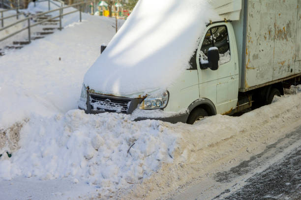 istock unattended rusty truck 2022074511