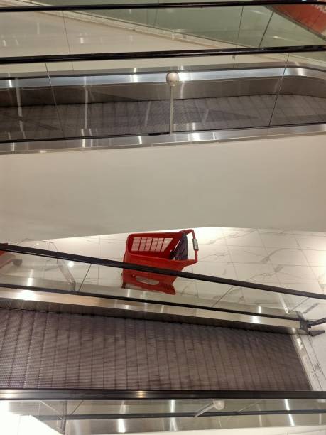 istock Travelator in a big mall 2022713313