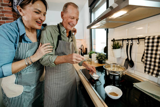 istock We like to cook together 2022904667