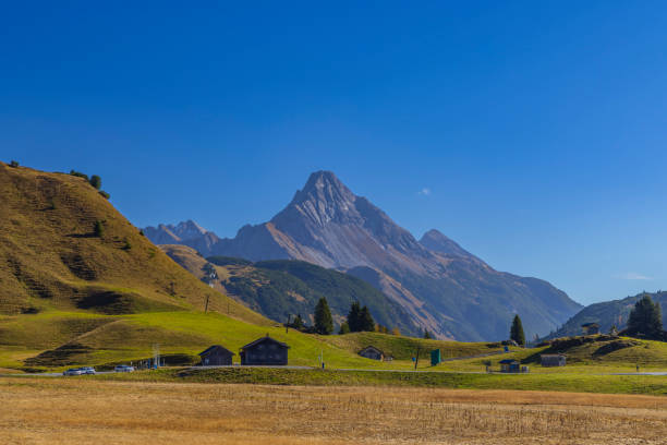 landscapes near kalbelesee, hochtann mountain pass, warth, vorarlberg, austria - kalbelesee foto e immagini stock