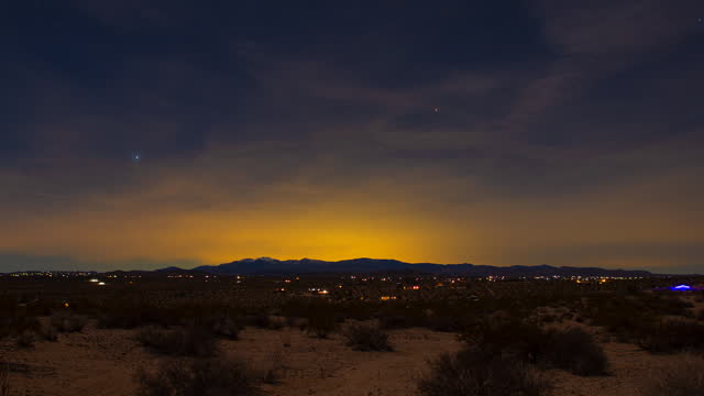 Desert Night Sky City Glow Stars 4K
