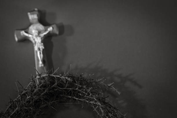 istock Crucifix and crown of thorns 2023849465