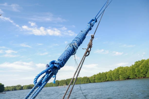 rope knot for tying a ship when anchored