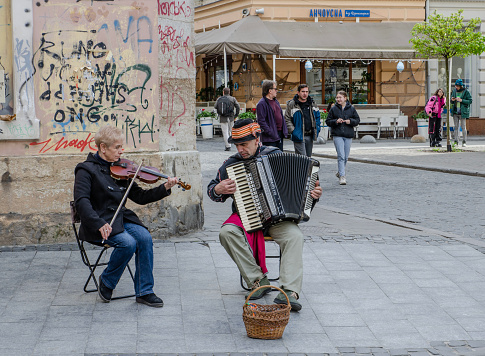 Ukraine Lviv April 28, 2023 street musicians on the street in Lviv.