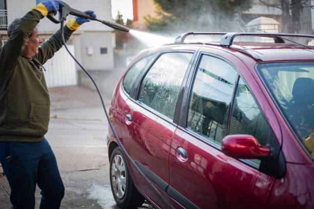 istock DIY, the man washes the car himself 2025050014