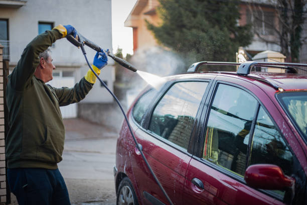 istock DIY, the man washes the car himself 2025050017