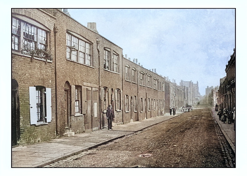 Antique London's photographs: Old weaver's house at Bethnal Green