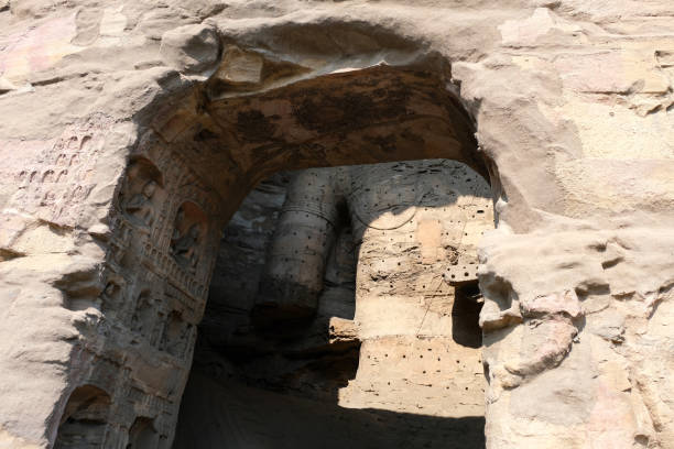 istock Cave 17, Yungang Grottoes, Datong, Shanxi province 2025437462