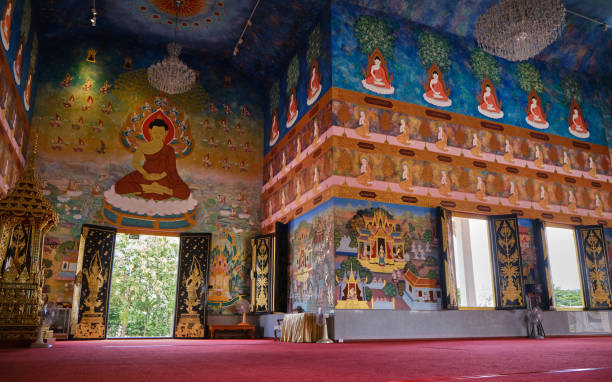 Wuhan Guiyuan TempleThe temple is one of the four bigest temples for Buddhist meditation in Hubei , also an important Budhist temple for the country. It was first built in the 15th year of Shun Zhi in the Qing Dynasty(the year 1658). The name Guiyuan Buddhist chants: “With purity kept in mind, one has the thoroughfare everywhere.” All buildings were built over a period of more than 100 years.Guiyuan Temple takes up an area of 46900sqm with a floor apace of 20000 sqm. There are more than 200 rooms within the temple compound and all round are luxuriant with green trees and bushes, harmonizing well with the majestic towers and temples. In the Arhat Hall are 500 arhat statues, full length constituting one of the main features of the temple.