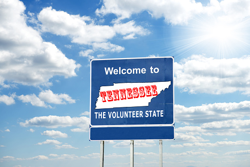 Tennessee welcome road sign