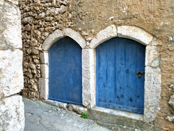 Zwei blaue Türen - in Vrbnik Insel Krk