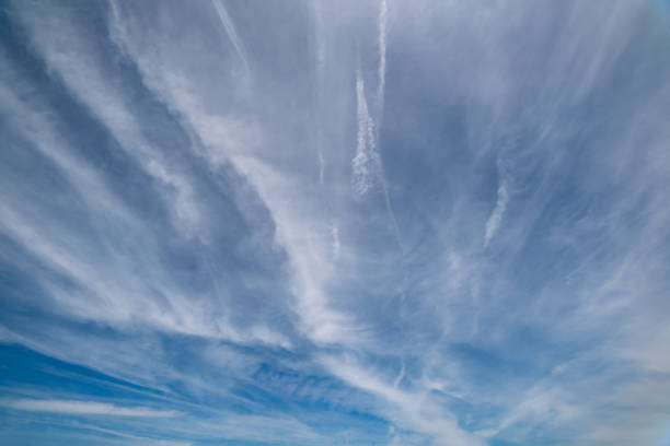 beautiful blue sky with clouds background - cirrostratus 뉴스 사진 이미지