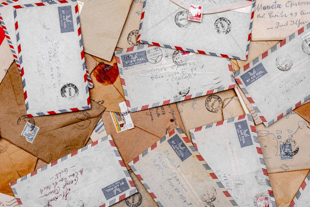 old envelopes with stamps - air mail mail envelope blank ストックフォトと画像