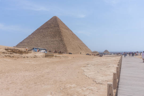 giza, egypt - cairo egypt pyramid pyramid shape zdjęcia i obrazy z banku zdjęć