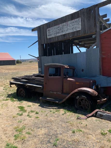 istock Shaniko Abandoned Truck 2028060629
