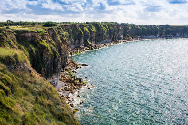 pointe du hoc cliff, frança - france sea allied forces atlantic ocean - fotografias e filmes do acervo