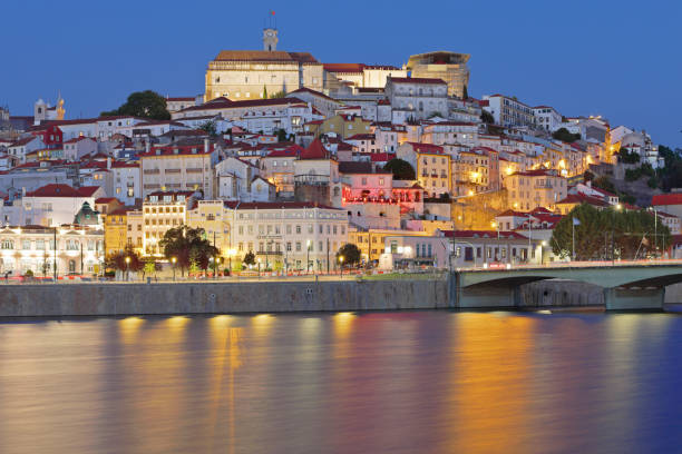 coimbra skyline - portugal - coimbra zdjęcia i obrazy z banku zdjęć