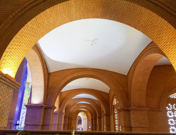 santuário nacional de nossa senhora aparecida, aparecida, são paulo, brasil. - nossa senhora aparecida - fotografias e filmes do acervo
