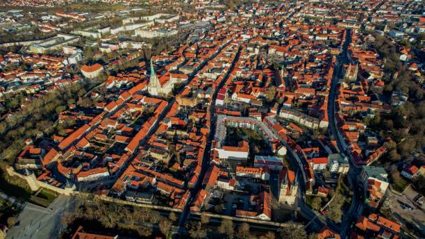 вид с воздуха на старый город мюльхаузен - mühlhausen стоковые фото и изображения