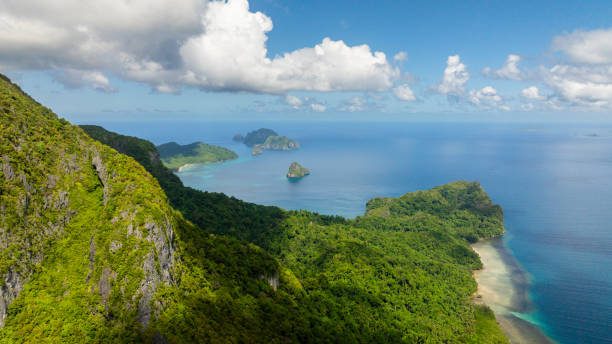 istock Islands in El Nido, Philippines. 2031093006