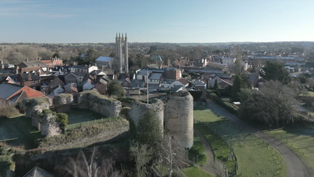 Bungay, Suffolk, and it's Norman Castle (dolly in)