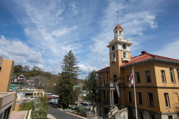 istock Historic Sonora California Courthouse 2031752982