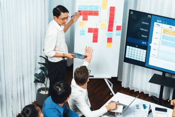 Images Project Director 120+ Project Management Reporting Stock Photos, Pictures & Royalty-Free ...