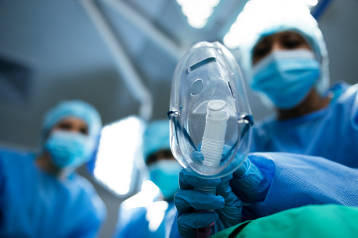 Sergery Mask Low Angle Surgeon And Oxygen Mask For Surgery In Operating Room Doctors ...
