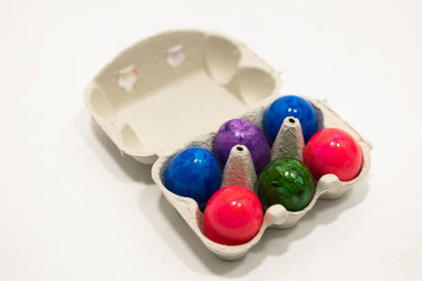 colourful easter eggs - carton multi colored easter egg easter fotografías e imágenes de stock