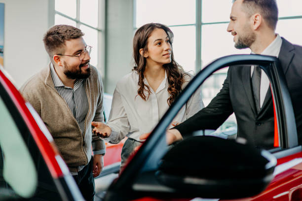 istock Crafting a deal that fits two 2033891034