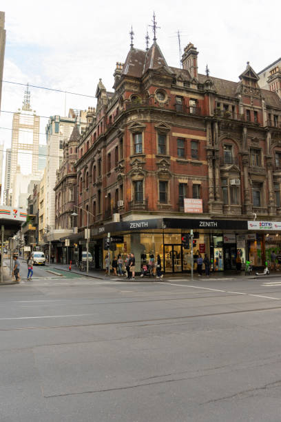 old buildings from the end of the nineteenth century with retail shops in melbourne, australia. - famous place melbourne australia built structure zdjęcia i obrazy z banku zdjęć