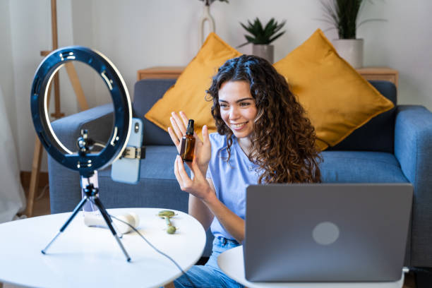 istock Influencer Presenting Beauty Products 2035048955