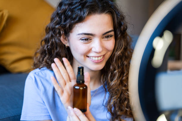 istock Influencer Presenting Beauty Products 2035048995