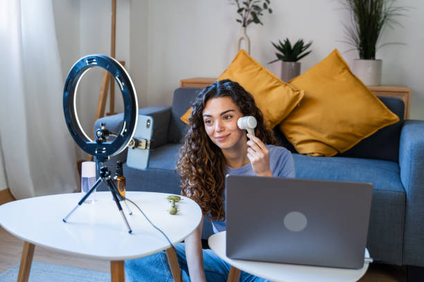istock Blogger Demonstrating Skincare Routine 2035049008