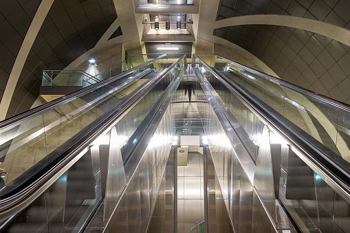 Futuristische Architektur einer U Bah Station In Köln