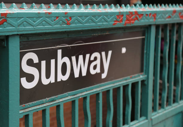 new york subway - subway station new york city staircase manhattan zdjęcia i obrazy z banku zdjęć