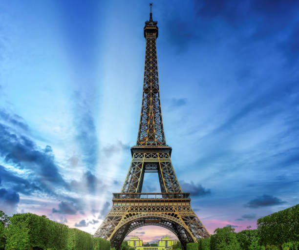 istock Eiffel Tower in the morning 2037341342