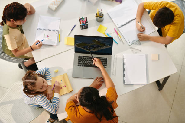 istock Teacher Telling Kids about Solar Farm 2037411743