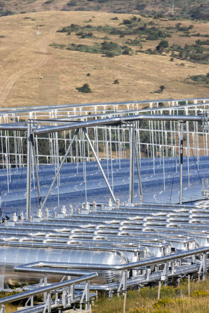 istock Fresnel-type thermodynamic concentration solar power plant in Llo, France 2037706265