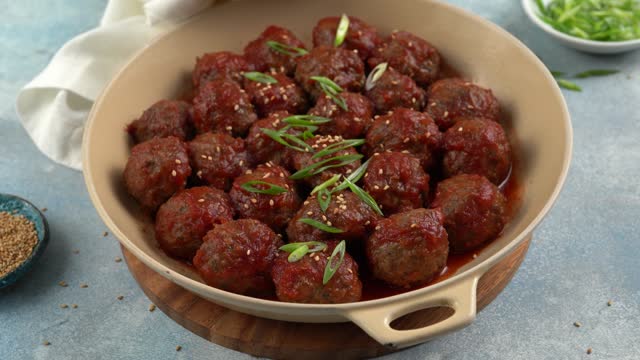 Asian meatballs with sweet and sour sauce