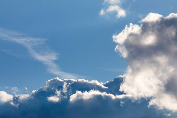 Illuminated clouds - Photo