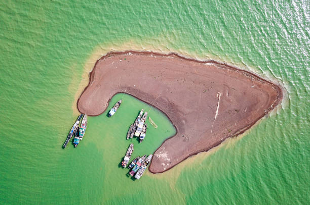 istock Green algae season in Ben Nom 2039087663