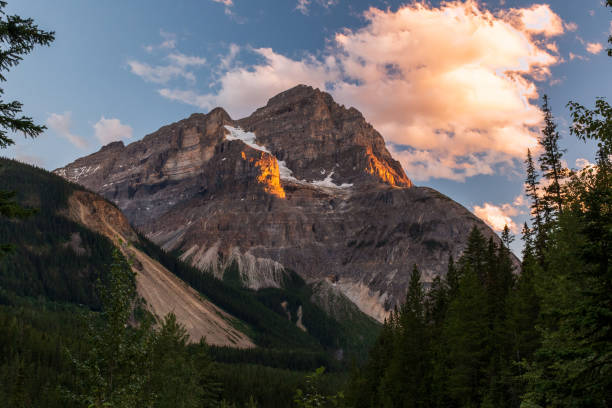istock Sunset in Yoho National Park, British Columbia, Canada 2039203958