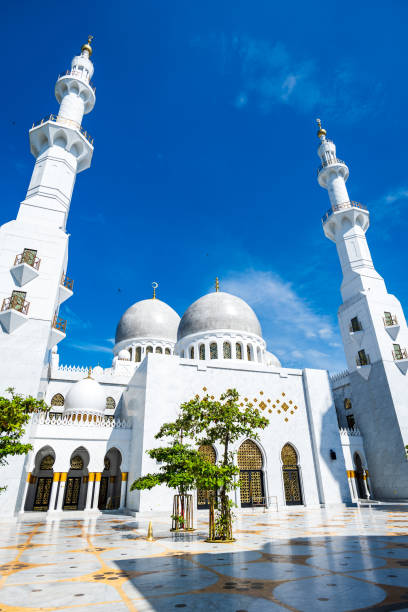 istock Sheikh Zayed Mosque in Solo, Surakarta in Indonesia 2039895330