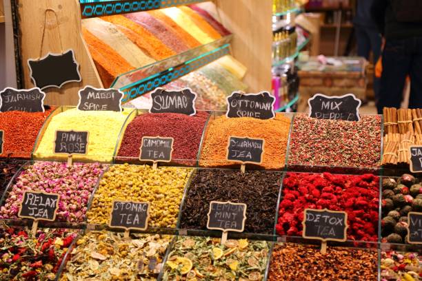 istock Spice market in Istanbul, Turkey 2039951812