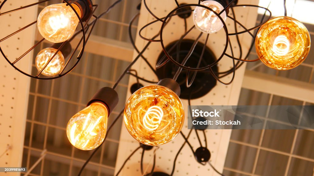 Mnoho krásných žlutě zářících LED lamp - Bez autorských poplatků Barevný obrázek Stock fotka Mnoho krásných žlutě zářících LED lamp - Bez autorských poplatků Barevný obrázek Stock fotka