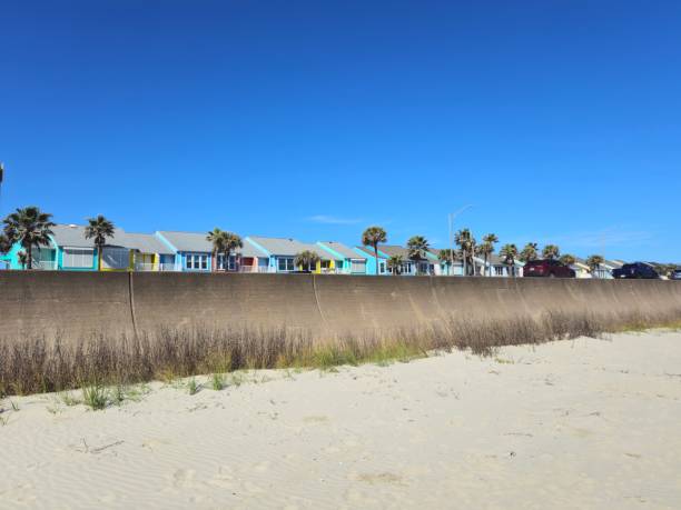 istock Galveston Beach Seawall Ocean View 2040516882