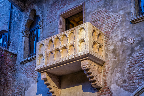 VERONA, ITALY - FEBRUARY 10, 2018: Juliet's house and balcony from William Shakespeare drama Romeo and Juliet