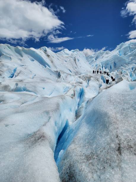 istock Glaciar perito moreno patagonia 2040635895
